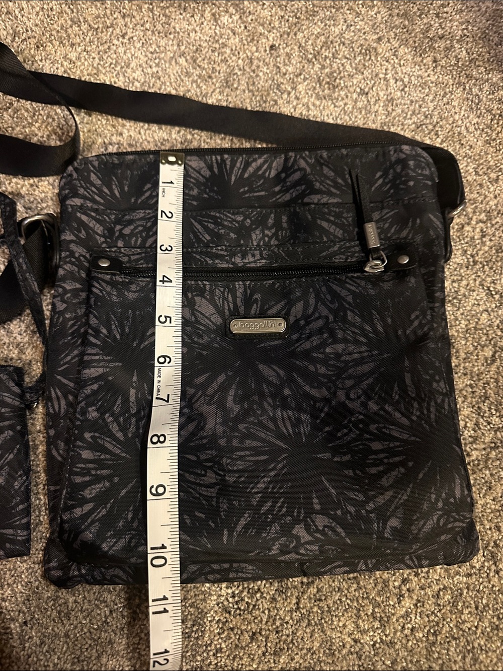 Baggallini Black Floral-Pattern Crossbody Messenger Bag